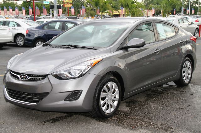 Hyundai Elantra 2013 photo 1