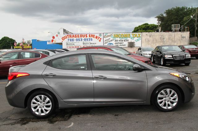 Hyundai Elantra 2013 photo 4