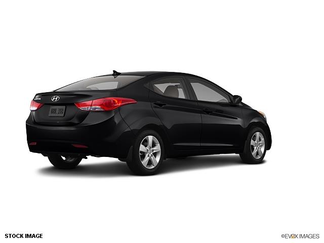 Hyundai Elantra 2013 photo 1