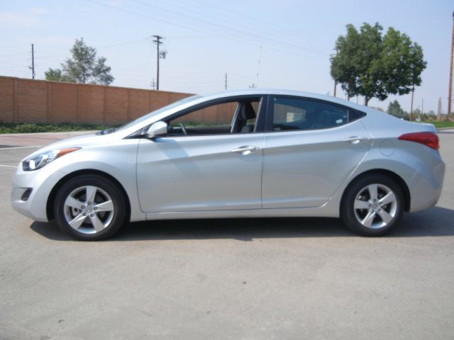 Hyundai Elantra 2013 photo 1