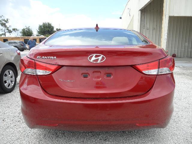 Hyundai Elantra 2013 photo 13