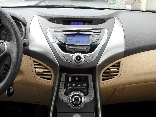 Hyundai Elantra 2013 photo 3