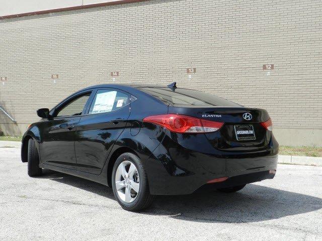 Hyundai Elantra 2013 photo 1