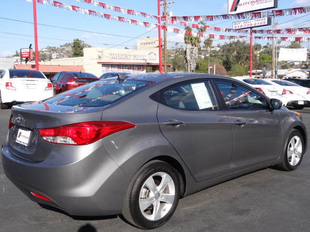 Hyundai Elantra 2013 photo 4