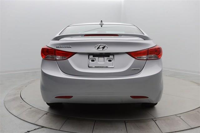 Hyundai Elantra 2013 photo 2