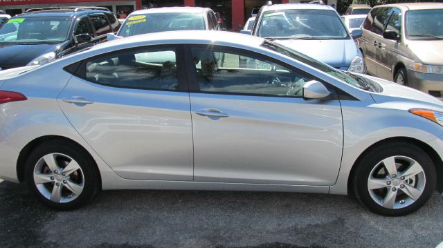 Hyundai Elantra 2013 photo 3