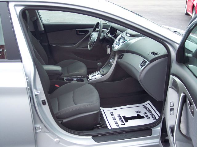 Hyundai Elantra 2013 photo 6