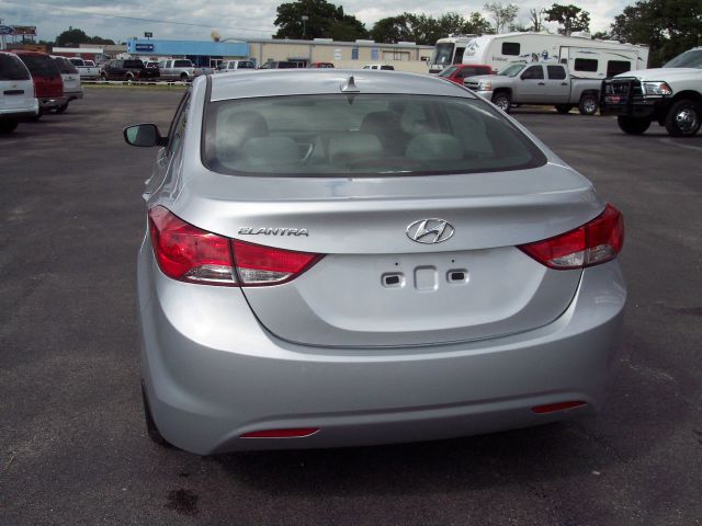 Hyundai Elantra 2013 photo 9