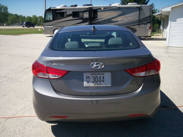 Hyundai Elantra 2013 photo 2