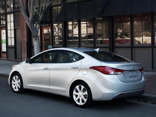 Hyundai Elantra 2013 photo 9