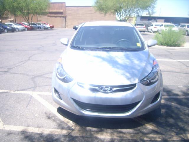 Hyundai Elantra 2013 photo 3