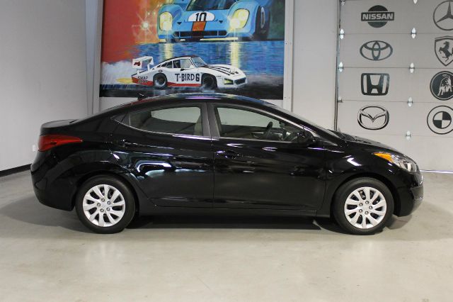 Hyundai Elantra 2013 photo 2