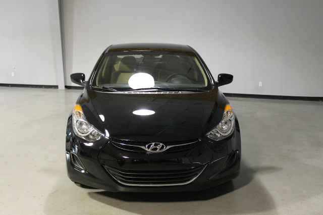 Hyundai Elantra 2013 photo 3