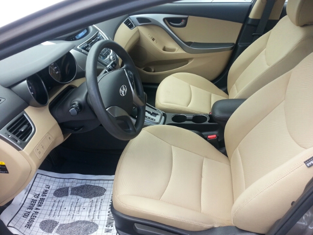 Hyundai Elantra 2013 photo 12