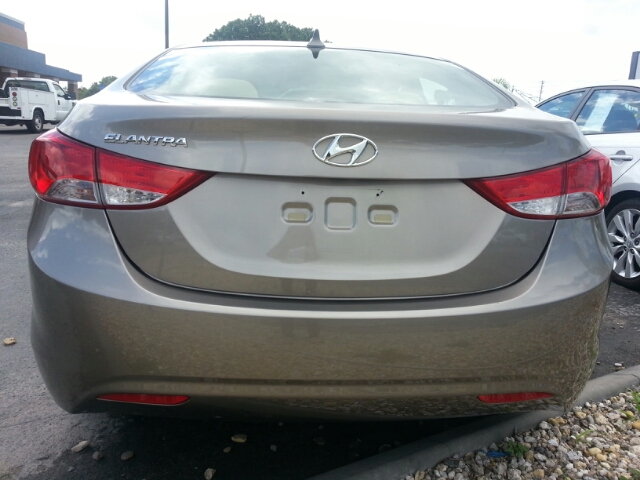 Hyundai Elantra 2013 photo 13