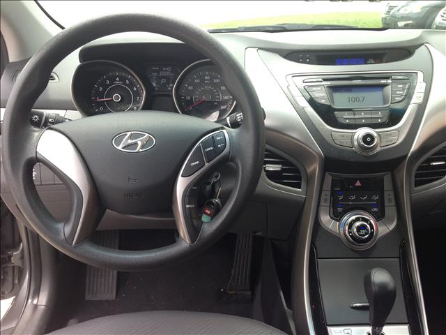 Hyundai Elantra 2013 photo 5