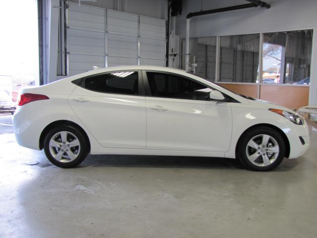 Hyundai Elantra 2013 photo 4