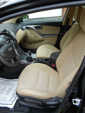 Hyundai Elantra 2013 photo 23