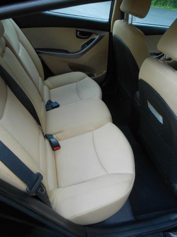 Hyundai Elantra 2013 photo 26