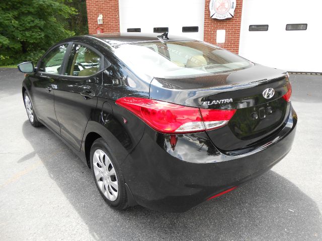 Hyundai Elantra 2013 photo 7