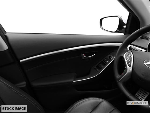 Hyundai Elantra GT 2013 photo 3