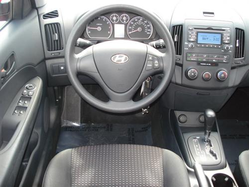 Hyundai Elantra Touring 2011 photo 1