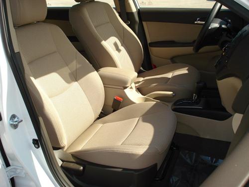 Hyundai Elantra Touring 2011 photo 3