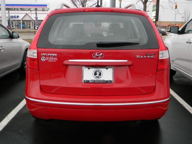 Hyundai Elantra Touring 2012 photo 1