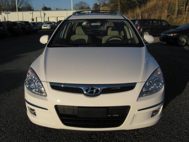 Hyundai Elantra Touring 2012 photo 2