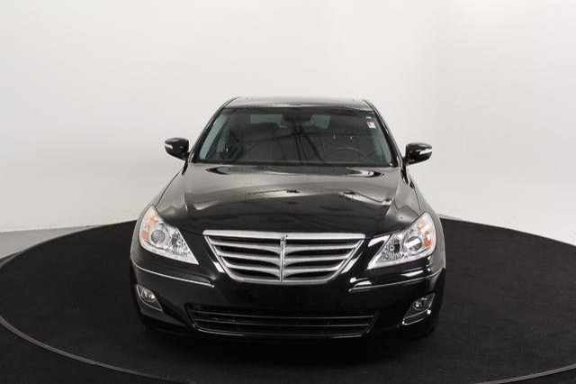 Hyundai Genesis 2010 photo 1