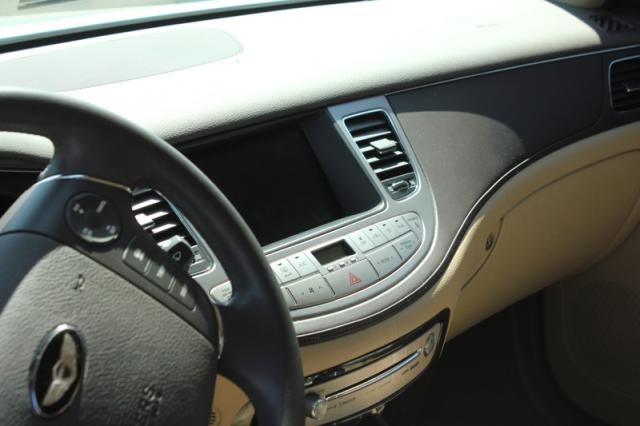 Hyundai Genesis 2010 photo 5