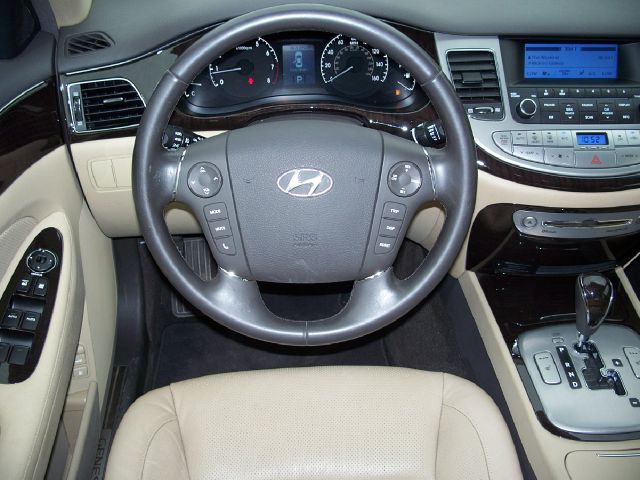 Hyundai Genesis 2010 photo 13