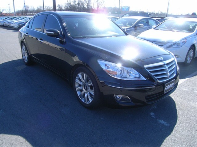 Hyundai Genesis 2010 photo 4