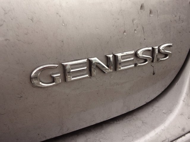 Hyundai Genesis 2010 photo 3