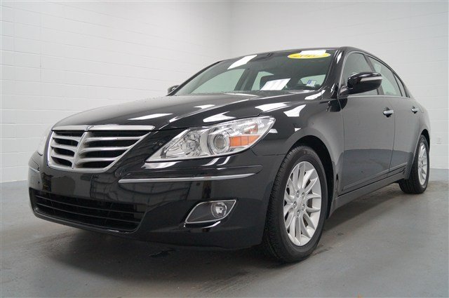 Hyundai Genesis 2010 photo 4