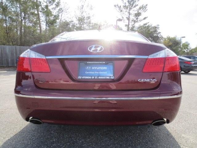 Hyundai Genesis 2010 photo 2