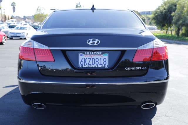 Hyundai Genesis 2010 photo 4