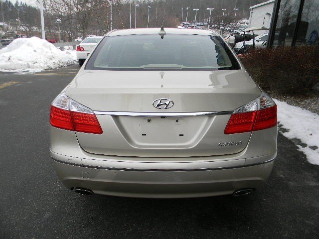 Hyundai Genesis Base Unspecified