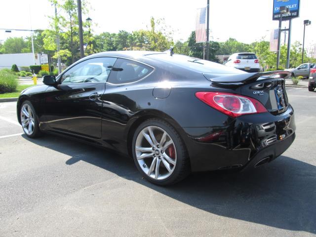 Hyundai Genesis Coupe 2010 photo 12