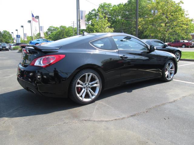 Hyundai Genesis Coupe 2010 photo 8