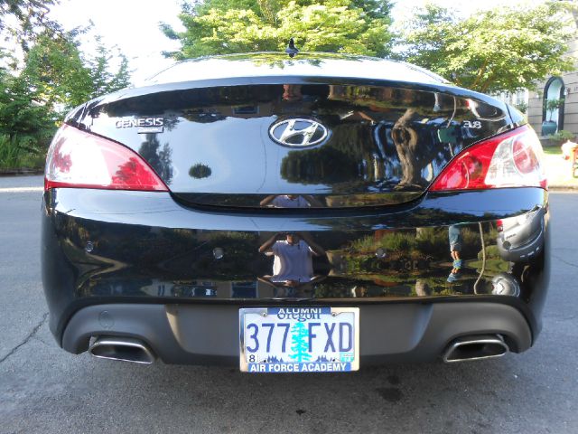 Hyundai Genesis Coupe 2010 photo 2