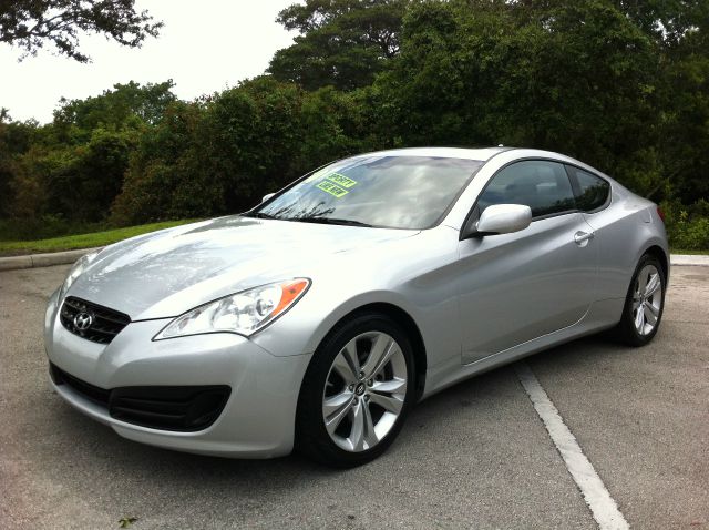 Hyundai Genesis Coupe 2010 photo 14