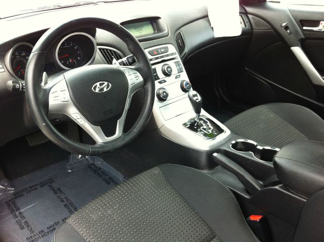 Hyundai Genesis Coupe 2010 photo 5