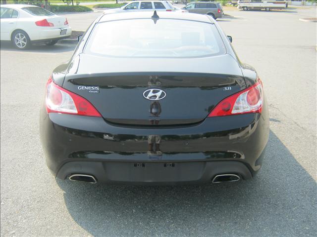 Hyundai Genesis Coupe 2010 photo 1