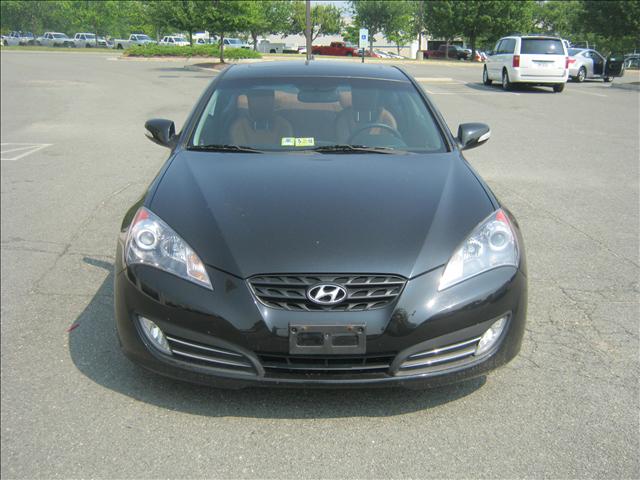 Hyundai Genesis Coupe 2010 photo 3