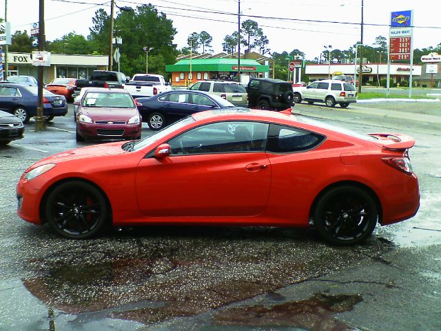 Hyundai Genesis Coupe 2010 photo 4