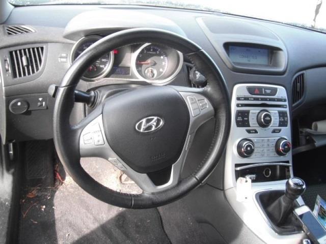 Hyundai Genesis Coupe 2010 photo 2