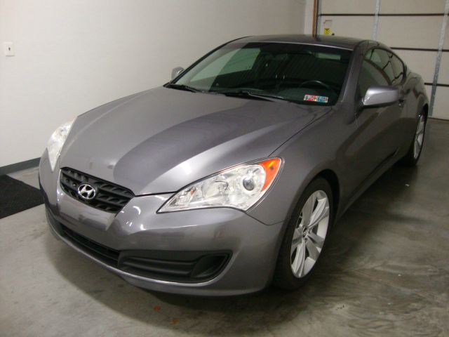 Hyundai Genesis Coupe 2011 photo 1