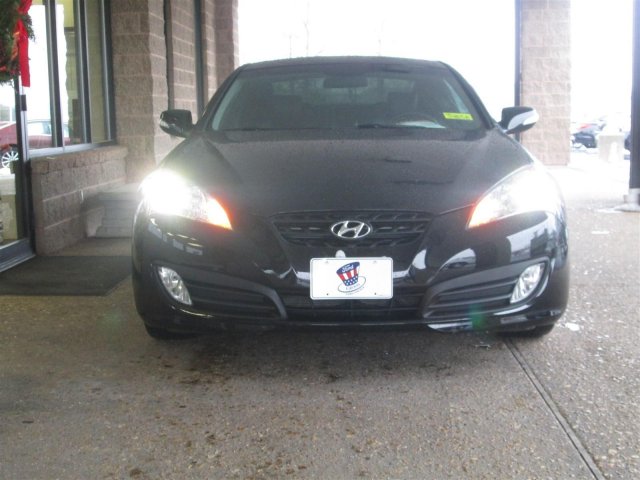 Hyundai Genesis Coupe 2011 photo 1