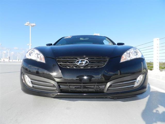 Hyundai Genesis Coupe 2011 photo 1